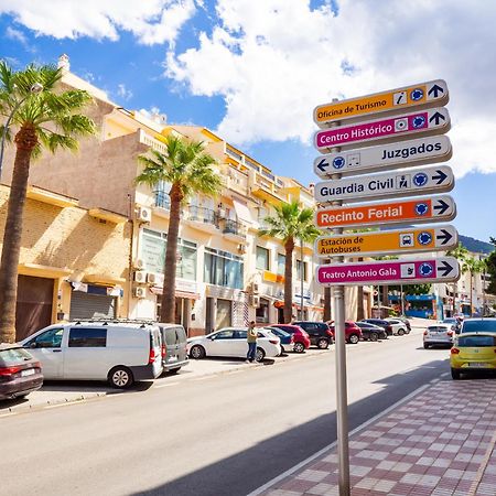 شقة Cubo'S Boutique Urban Deluxe Alhaurín el Grande المظهر الخارجي الصورة